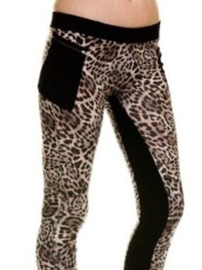 Animal print leggings